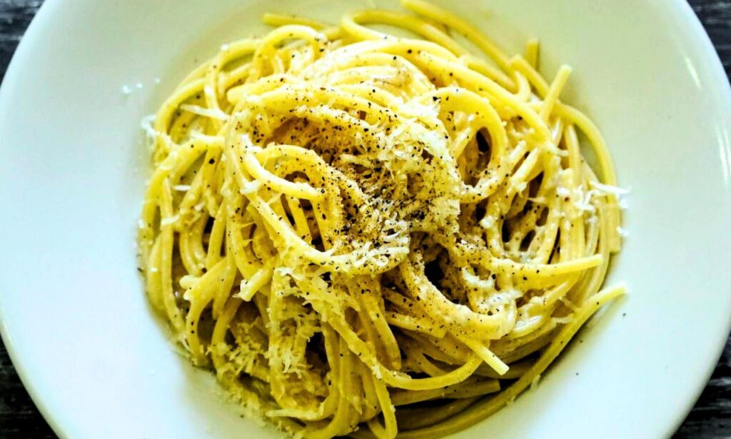 Cucina Romana - Spaghetti Cacio e Pepe