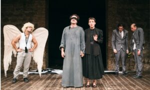 Pluto. O il dono della fine del mondo