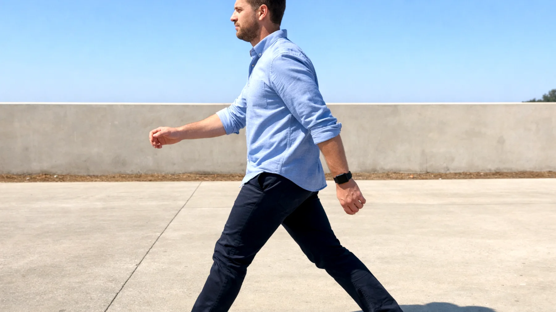 Camminare per dimagrire: perché aiuta a perdere peso e come integrarlo nella propria routine quotidiana in modo efficace e sostenibile."